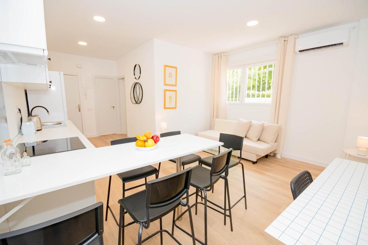 For Cozy And Charming 3-bedroom Temporal In Asr18 Apartment *