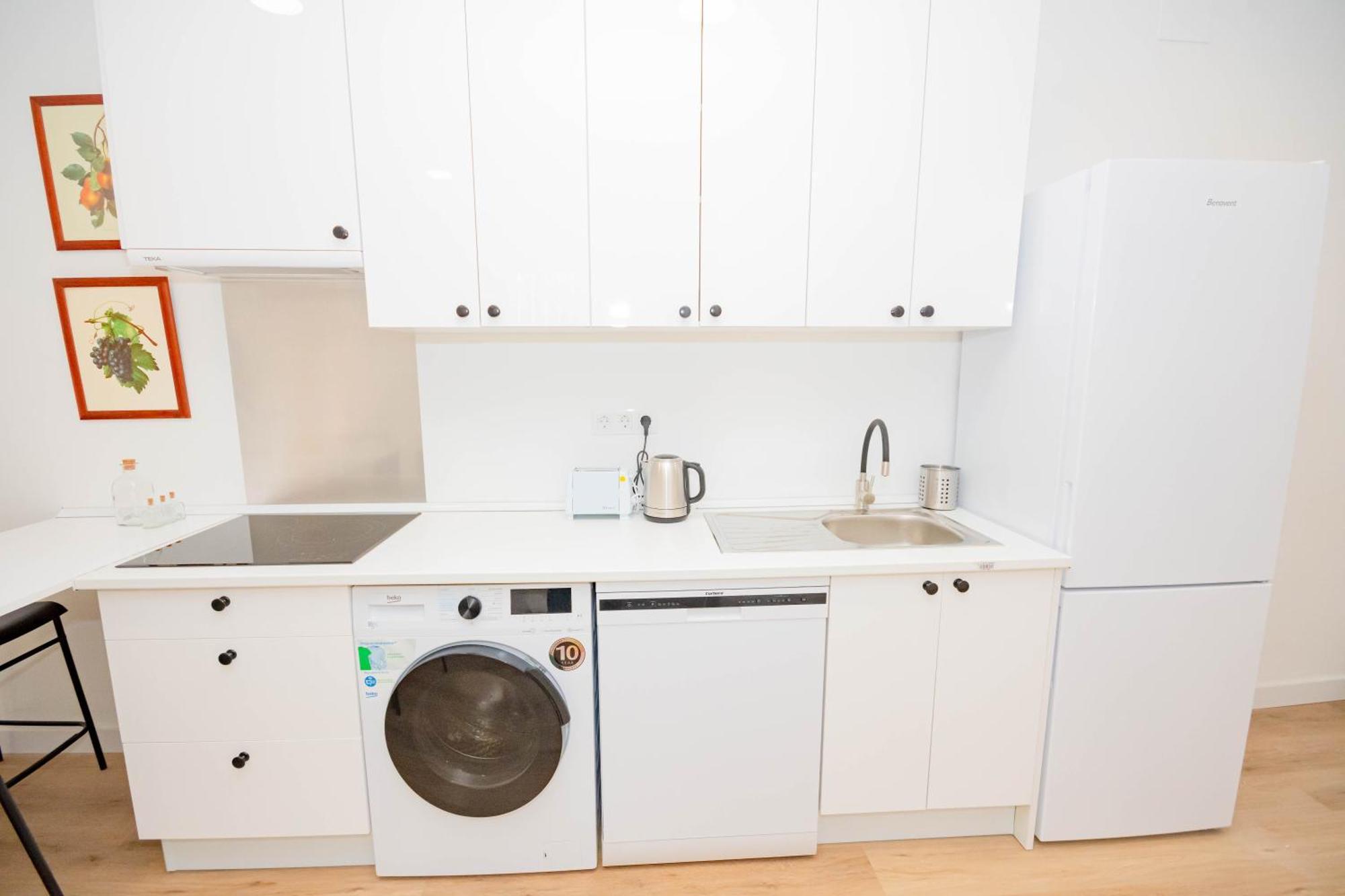 Apartment For Cozy And Charming 3-bedroom Temporal In Asr18 Madrid
